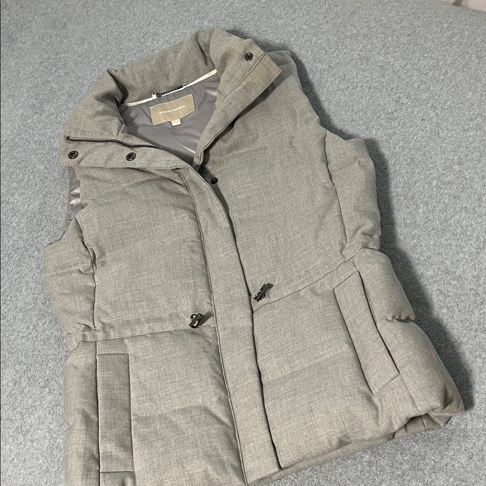 Womens Banana Republic Down Vest Small Gray Winter Outdoor